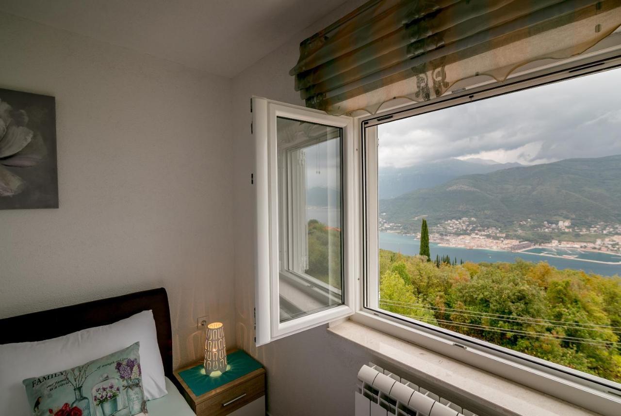 Apartments Mitrovic Luštica Esterno foto