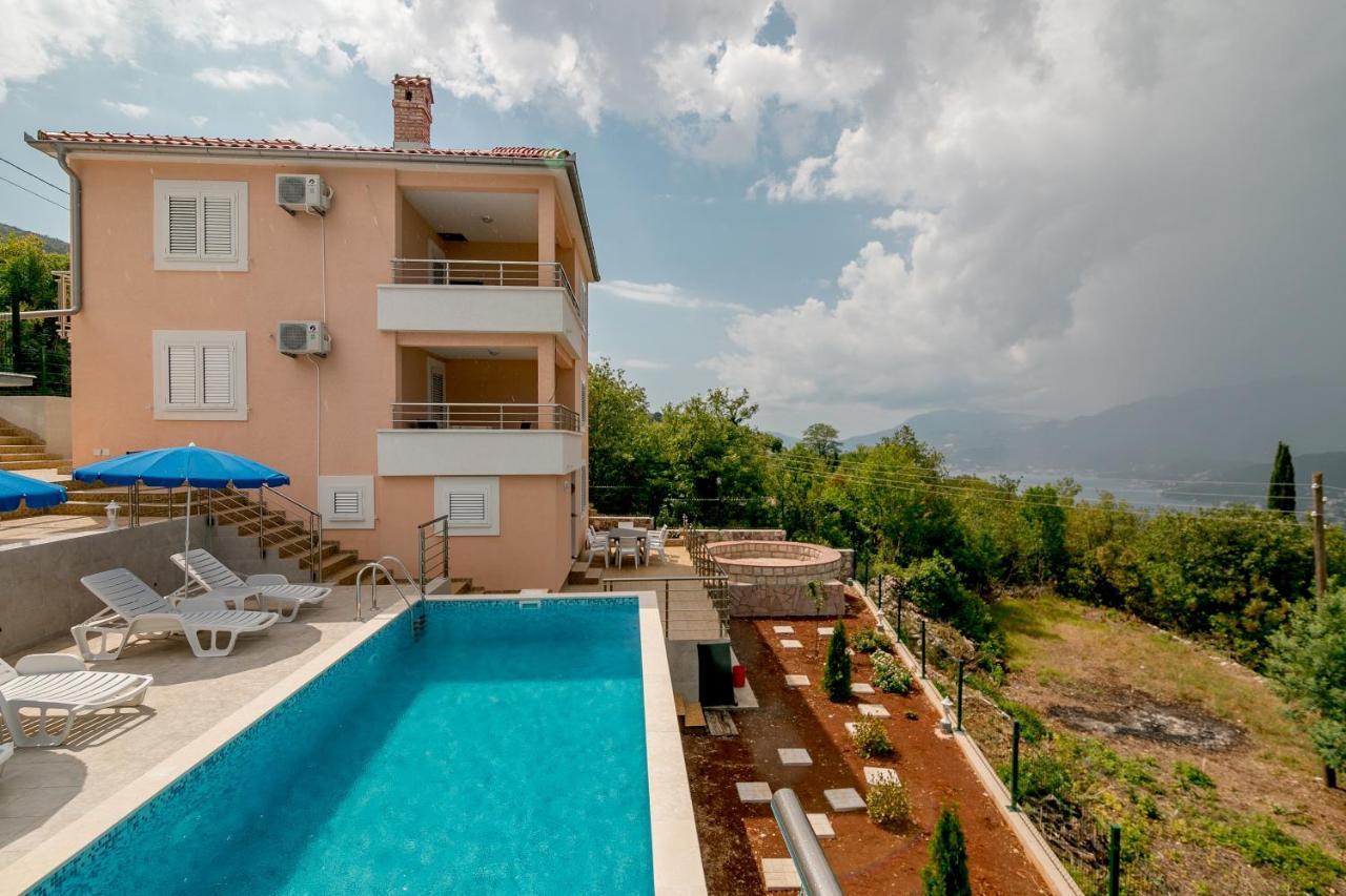 Apartments Mitrovic Luštica Esterno foto