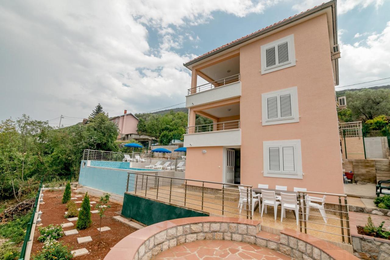 Apartments Mitrovic Luštica Esterno foto