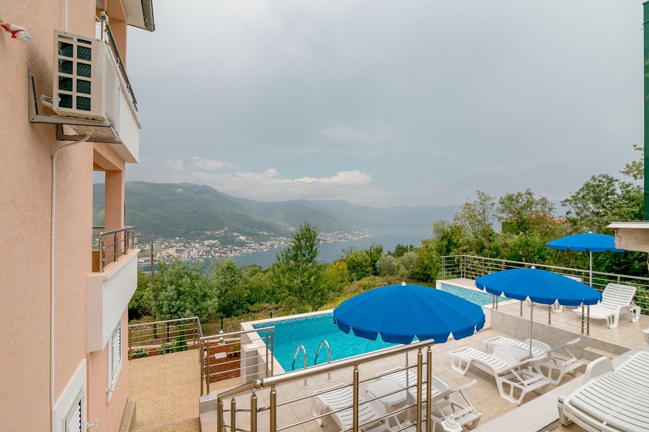 Apartments Mitrovic Luštica Esterno foto