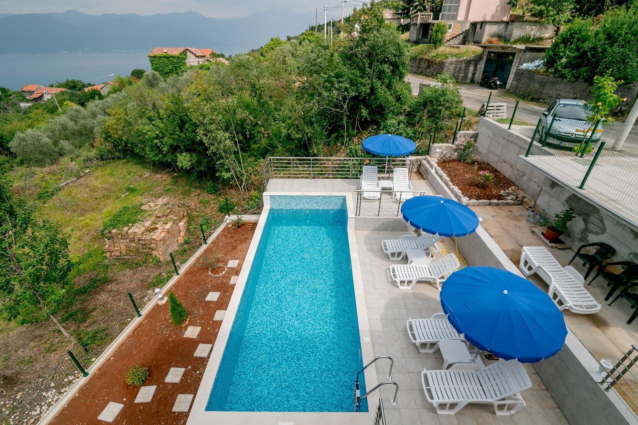 Apartments Mitrovic Luštica Esterno foto