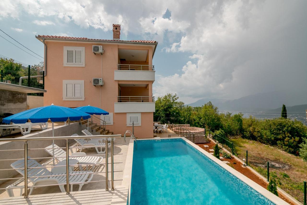 Apartments Mitrovic Luštica Esterno foto