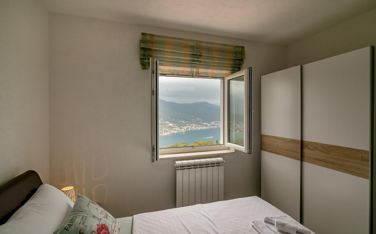 Apartments Mitrovic Luštica Esterno foto