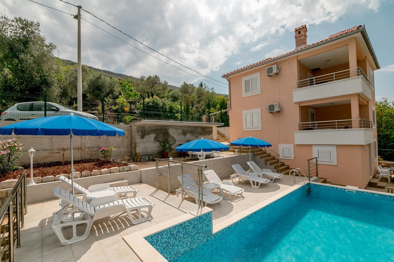 Apartments Mitrovic Luštica Esterno foto